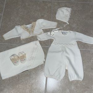 Baby Beau & Belle Newborn Jumper Blanket Bonnet